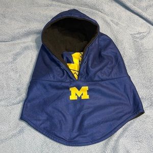 Unisex university of Michigan hood
